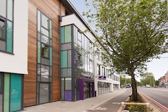 Premier Inn London Richmond,  London