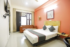 Super Townhouse Cloud Bay, Near Genpact, Sector-69, Gurgaon, Noida