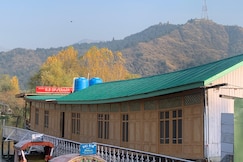 Houseboat shukraan, Srinagar