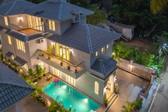Mayfair 4.5 BHK Luxury Private Pool Villa by Incred Stays, Goa