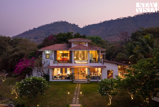 StayVista | 4 BHK House Below The Hill