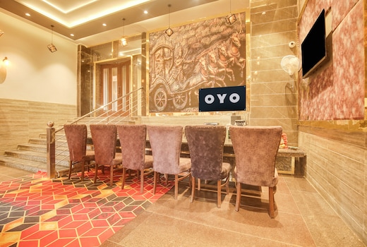 Hotel O Ravi & Banquet