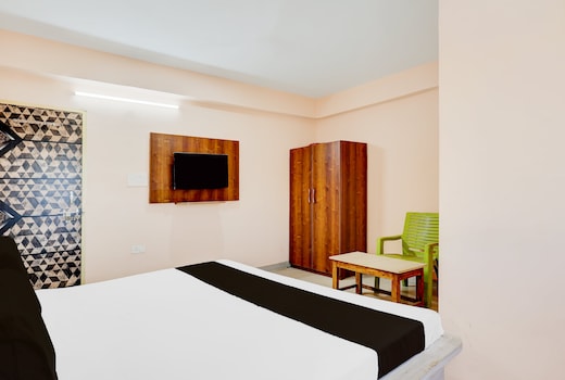 Super Hotel O Radhe Hotel