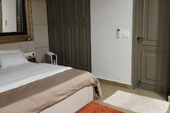 Magnolias Terrace Suite, Gurgaon