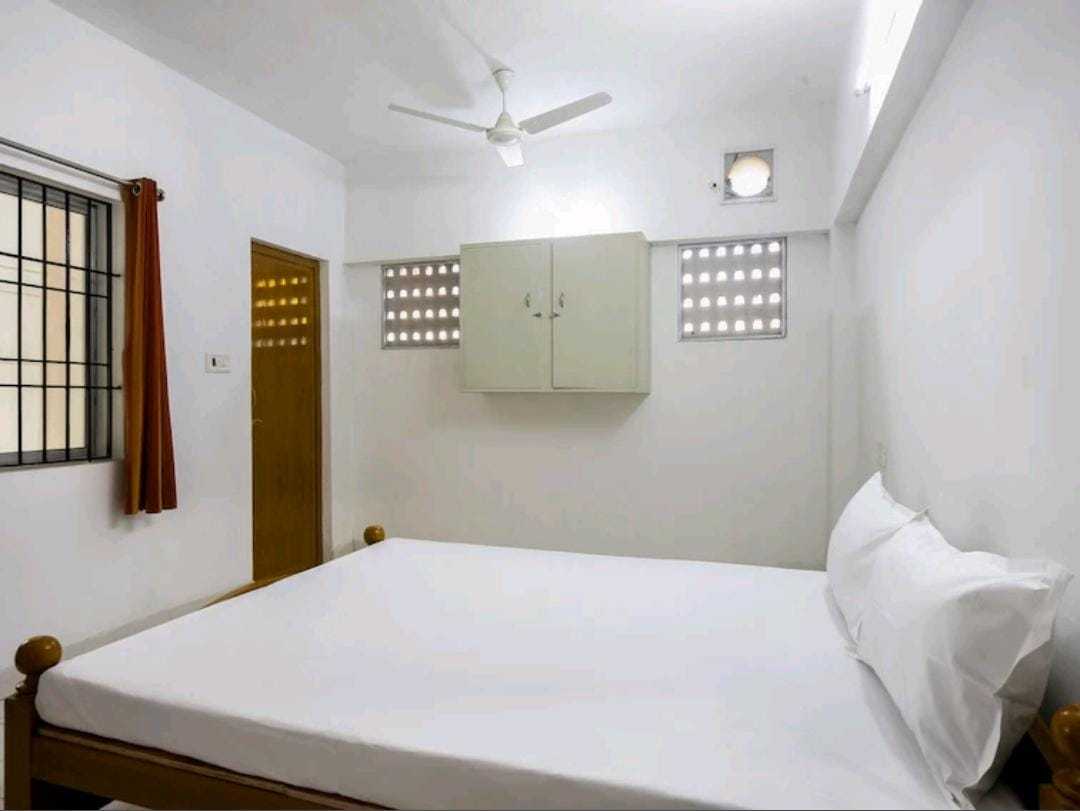SPOT ON Shappy Inn Koyambedu Near PVR SPI Palazzo Chennai - Tap to explore photos