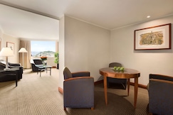 Hilton Colon Quito, Latacunga