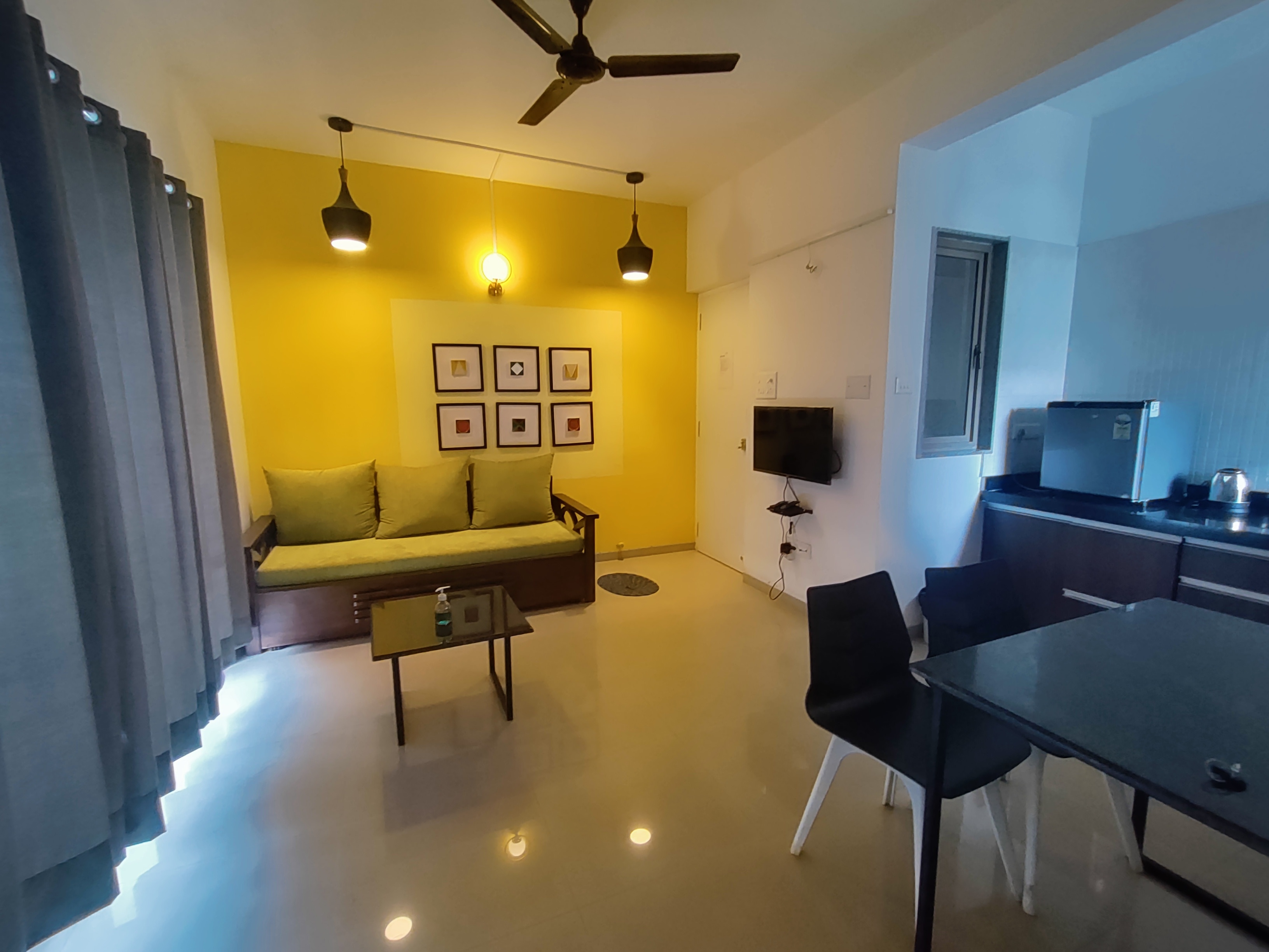 Ovis Holiday Serviced Apartment - Tap to explore photos