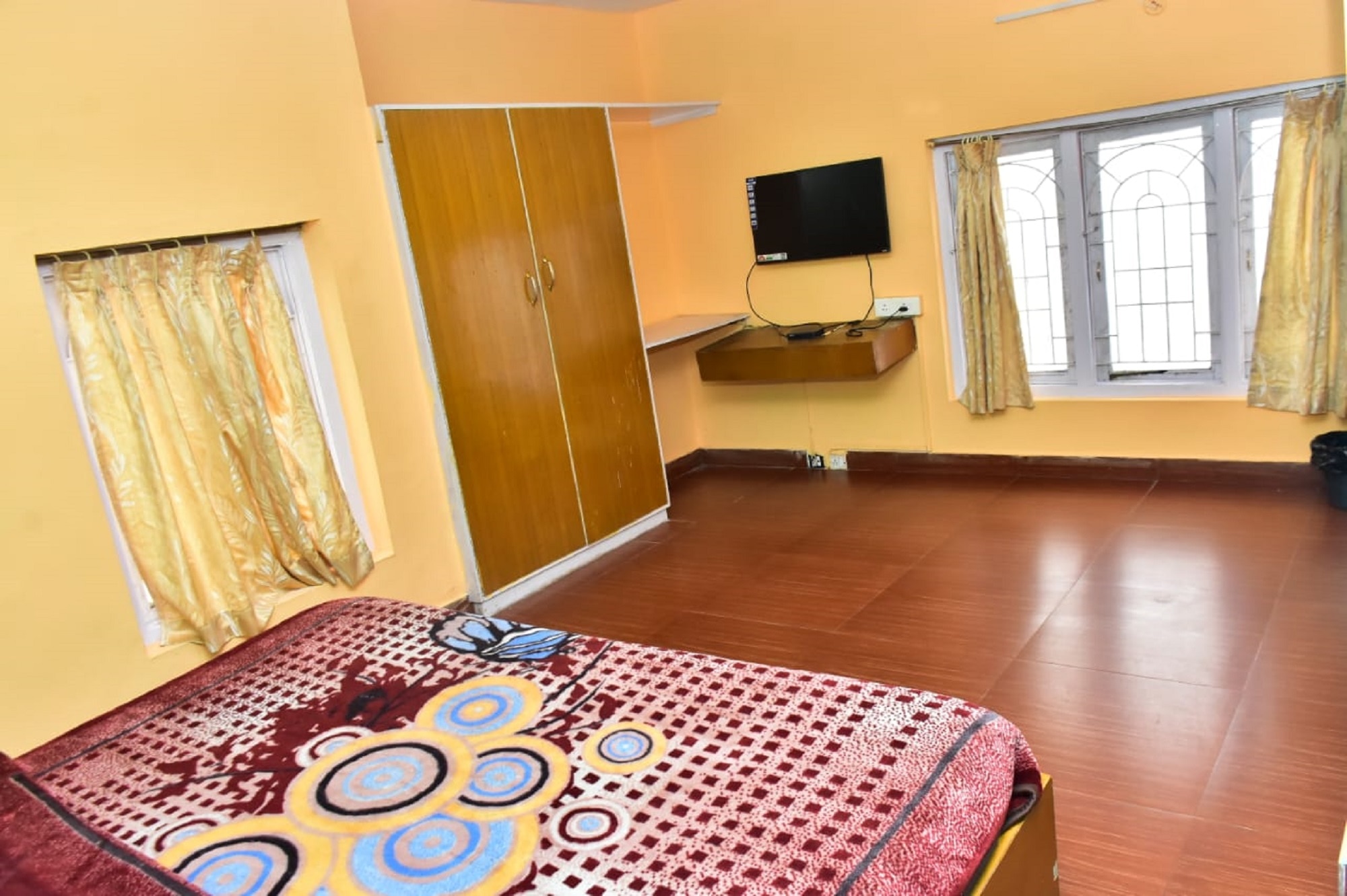 K Hotels Kodaikanal - Tap to explore photos