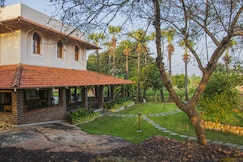 Holy Mountain Villa by LuxUnlock Private Villas, Gingee