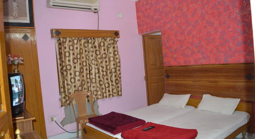 Madhuvan Hotel - Tap to explore photos