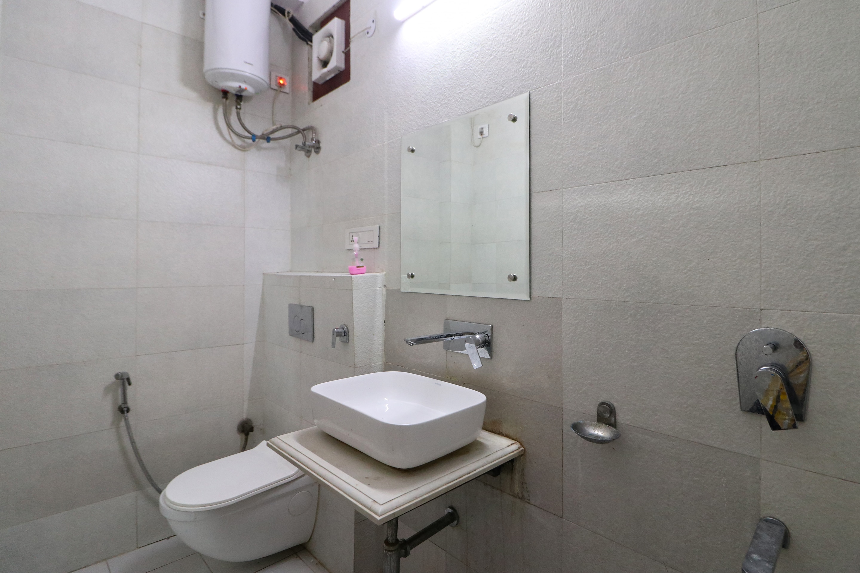 Westend Holiday  Home Near Nizamuddin Railway Station - Tap to explore photos