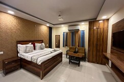 FabHotel Angel Pink Residency, Ghaziabad