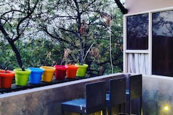 Rusty Roads(B) Studio Room on terrace with Jacuzzi, Delhi