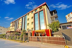 Hotel City Mark - 500 Mtrs from Gurgaon Sadar Bazar, Gurgaon