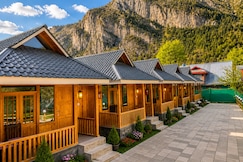 The Meeems Holiday Village, Bandipore