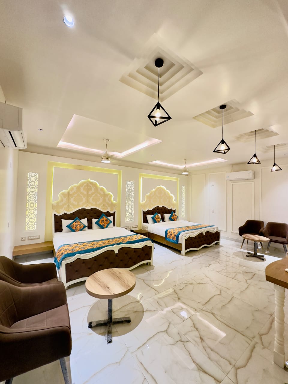 Hotel Grand Kailash Haveli - Tap to explore photos