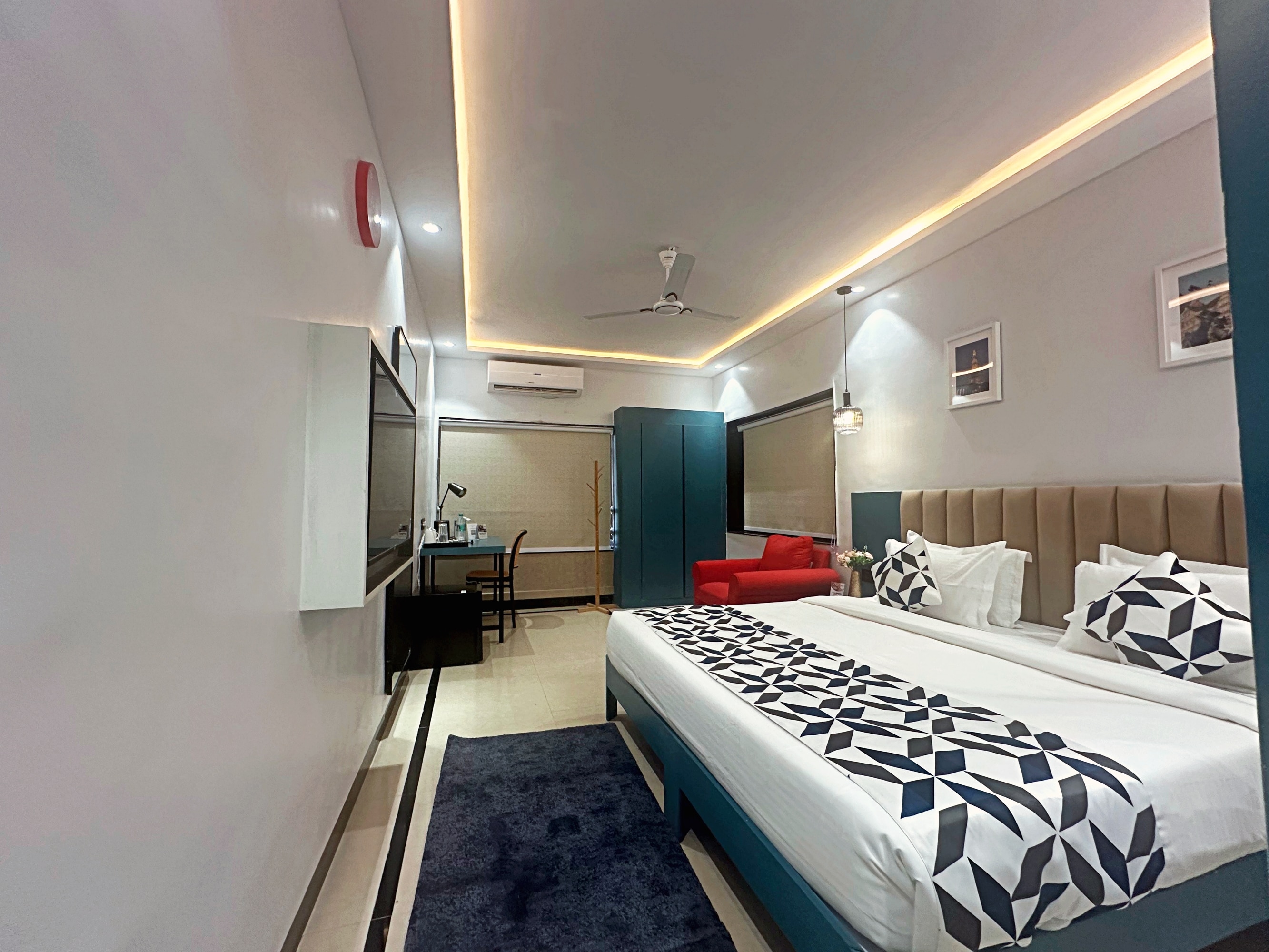 Asar Elite  Sea View by Orion Hotels - Tap to explore photos
