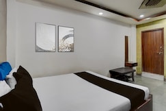 Hotel O Star Palace, Pithampur