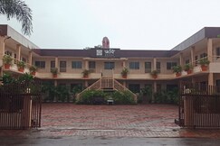 Rushi Resort By ARDEA, Valsad