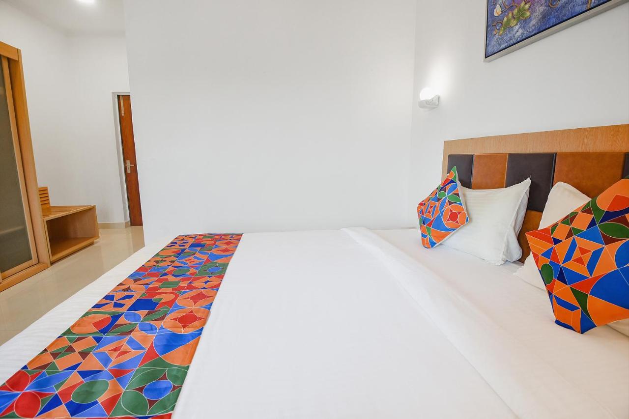 FabHotel Prime Infantaria Comfort With Pool, Calangute Beach - 200M From Calangute Beach - Tap to explore photos