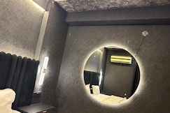 Shades of black, Lucknow