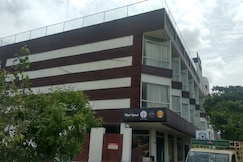 The Bentley Sea Side Boutique Hotel (Previously The Eldoris), Chennai