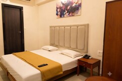 24/7 Shine Comforts, Hospet