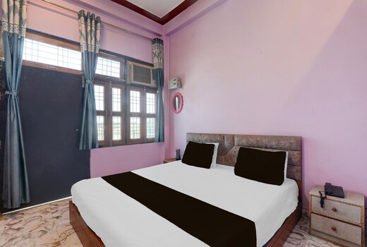SPOT ON by OYO Green Indian Hotel And Rooms