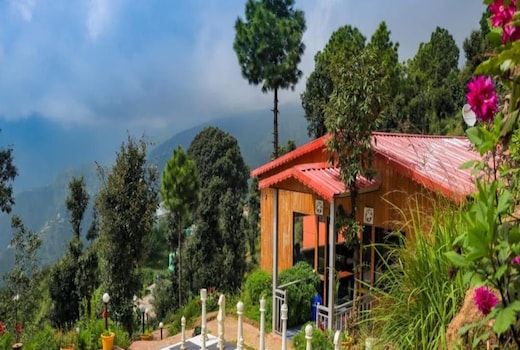 TravelTwoTrip | Kanatal Crown