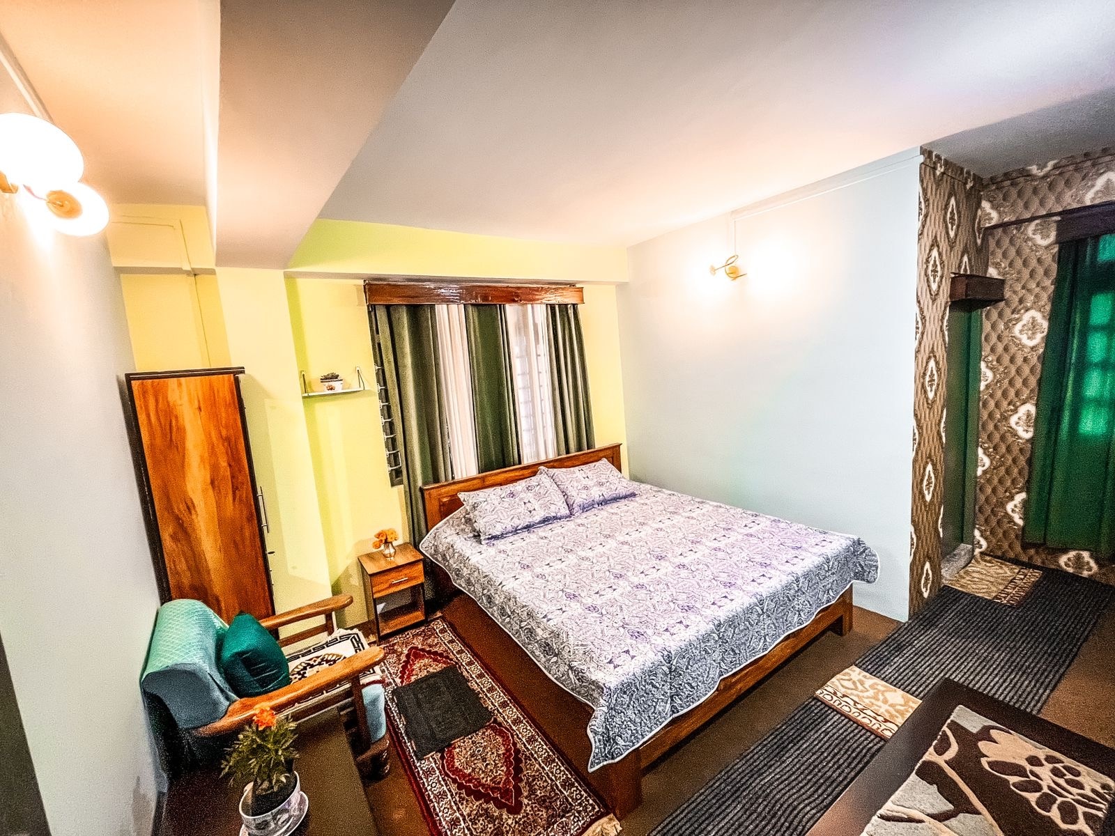 Staycation Urdan Homestay - Tap to explore photos