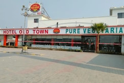 Hotel Old Town, Bahror