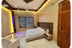Golden Gate Stay, Amritsar