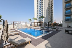 Stylish Studio Apartment at RMT Residence with Gym, Pool and Free Parking, Dubai