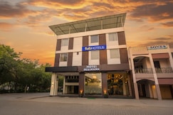 FabHotel Blu Mark, Indore