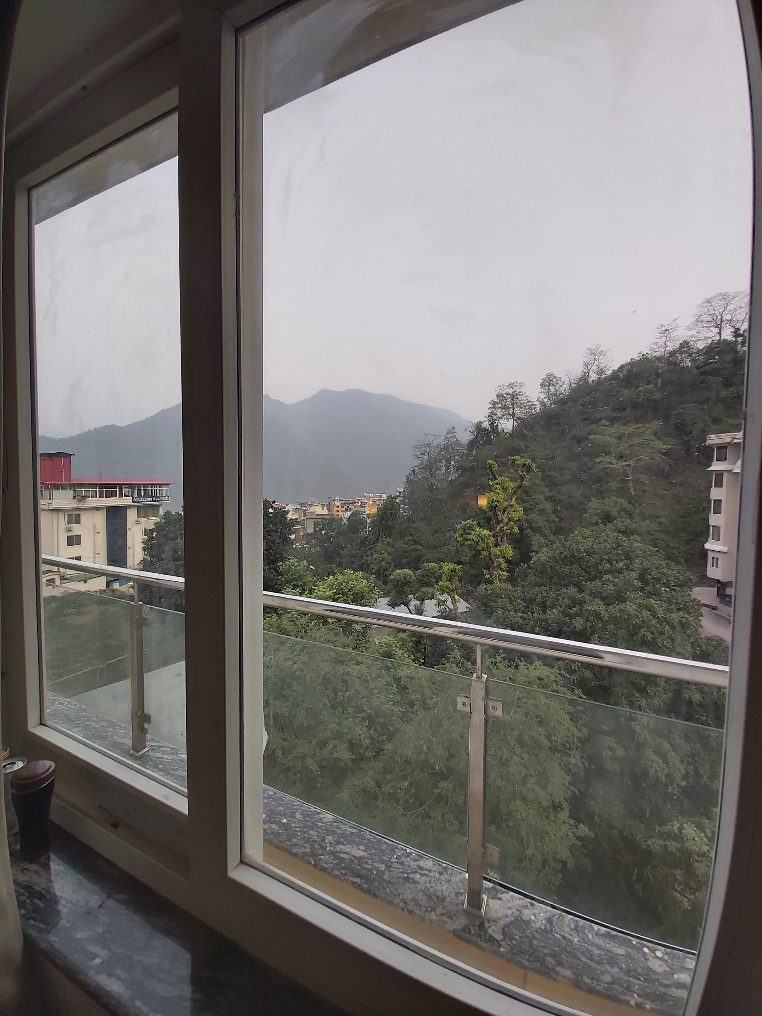 Hotel Shiv palace Yoga World retreat - Tap to explore photos