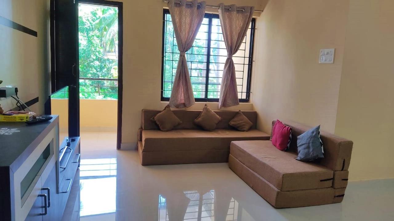 G01 HOMESTAYS - Tap to explore photos