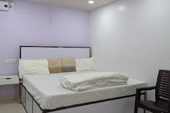 Meenakshi Paying Guest House, Varanasi