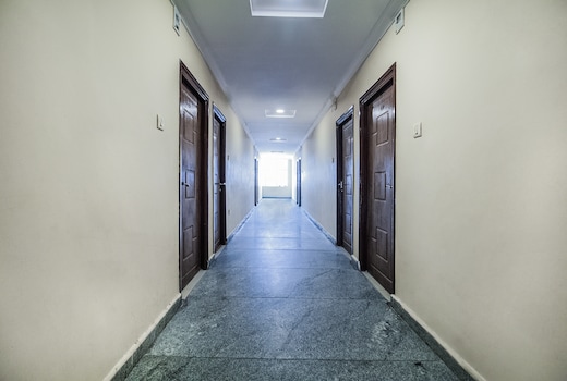 Hotel O Grand Brundavan