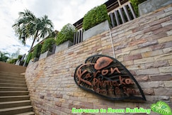 كارون فوناكا , فوكيت