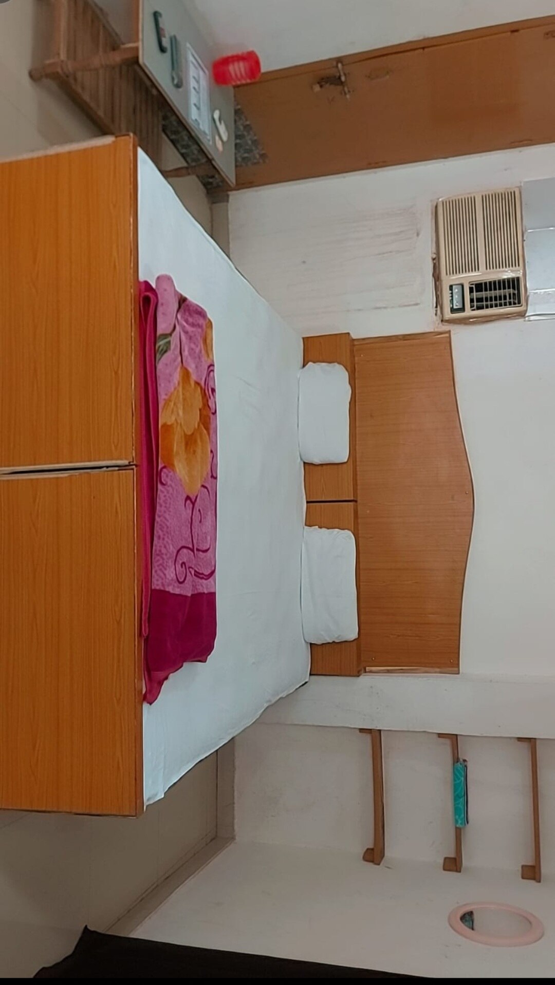 Best Guest House - Tap to explore photos