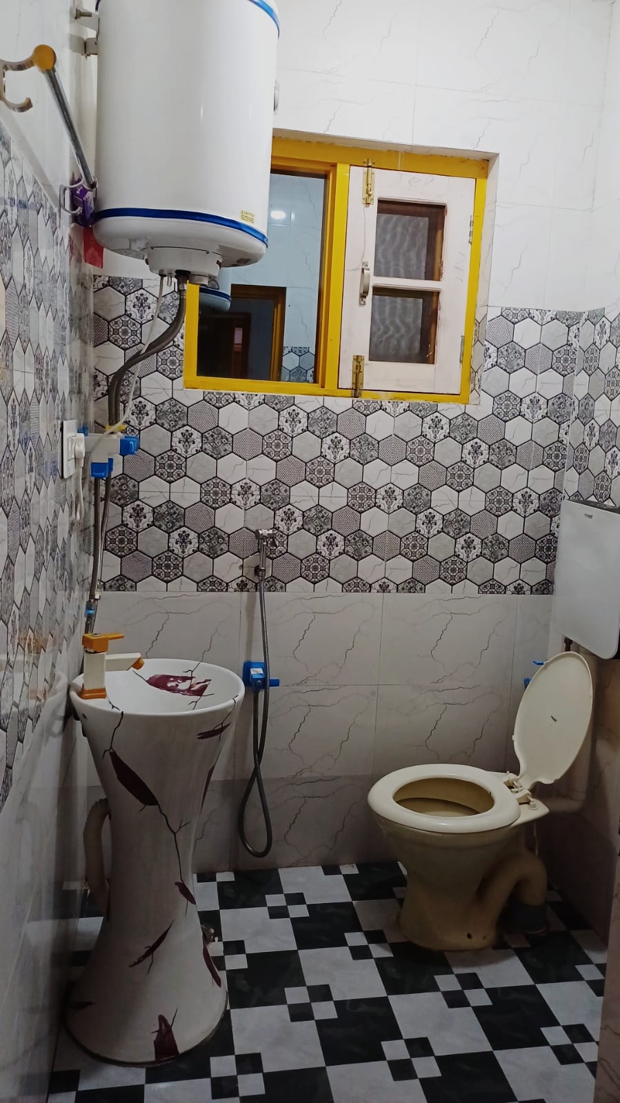 AL MUKHTAR GUEST HOUSE - Tap to explore photos