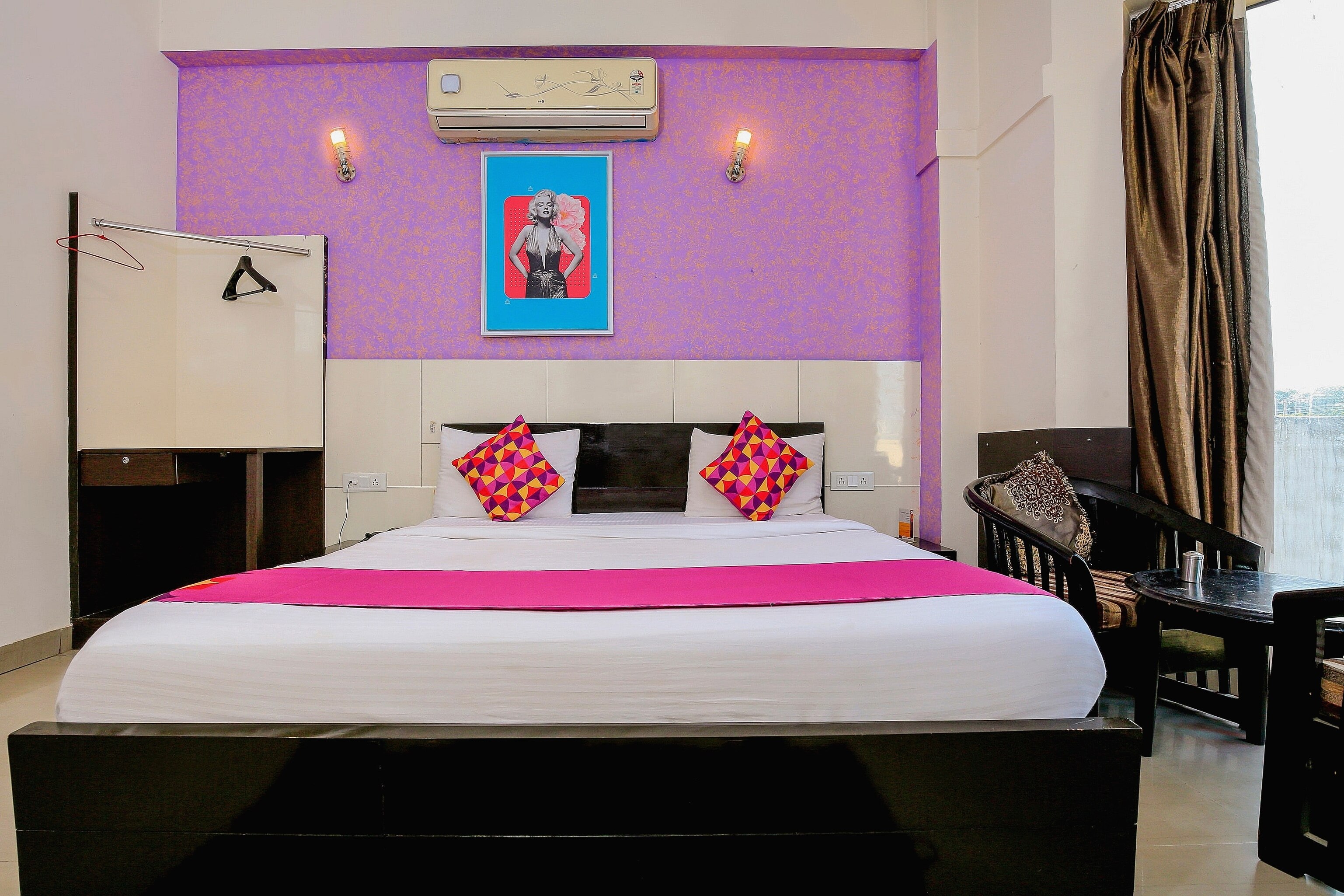 Hotel O Golf Stays Near Aravali Biodiversity Park - Tap to explore photos