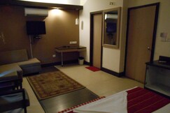 Pacific Inn Huda City Centre, Gurgaon