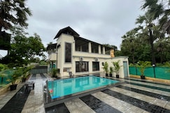 StayHaven Aqua with pvt theatre & pool in Bhy (w), Thane