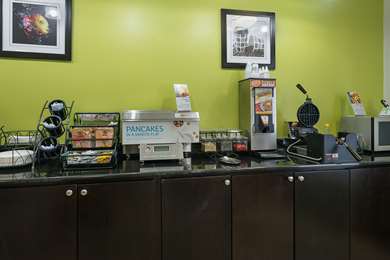 Best Western Plus Deridder Inn & Suites - Tap to explore photos