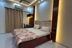 Urban Hideaway Studio Retreat   By Aqqua Suites, Dadri
