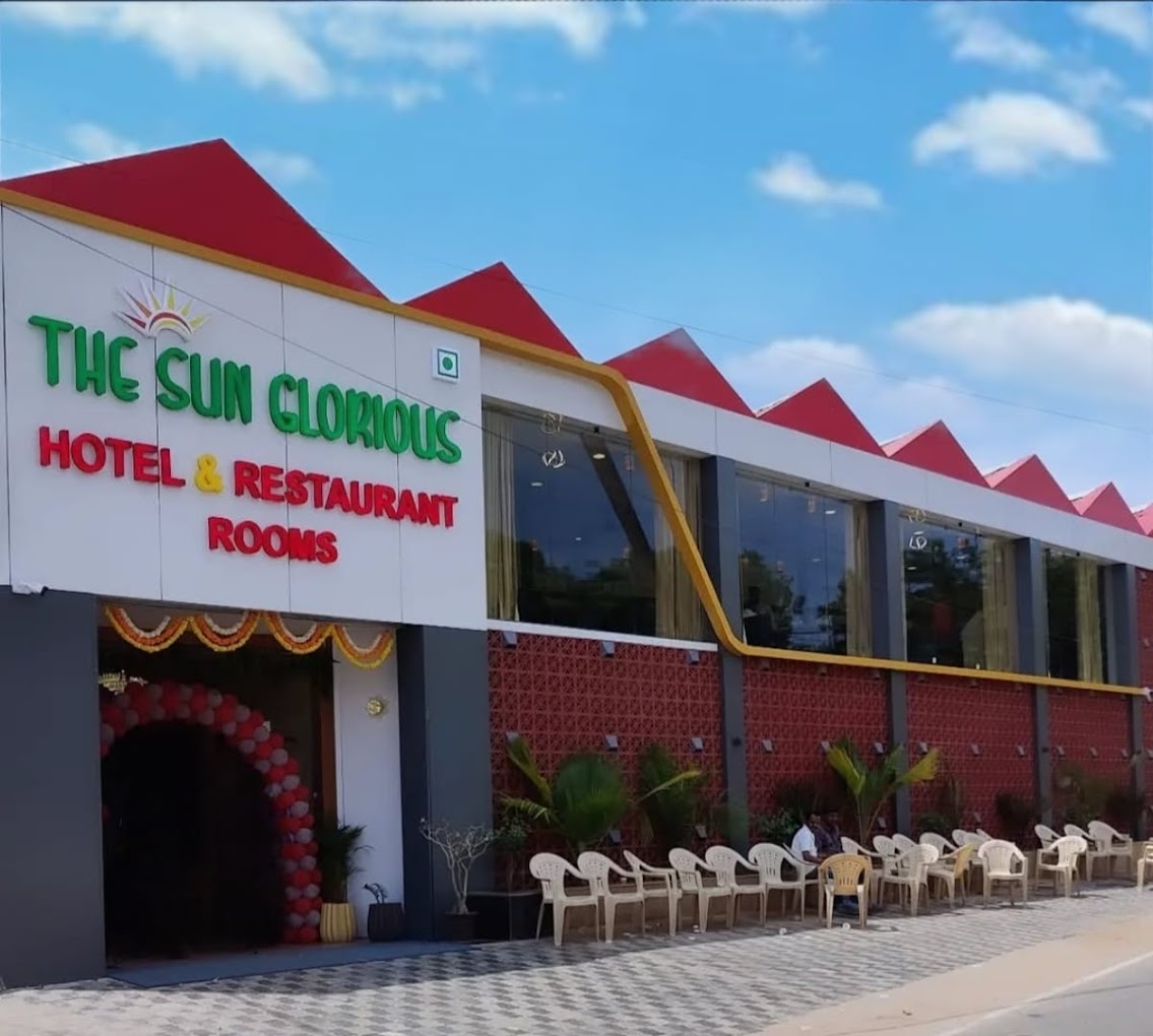 THE SUN GLORIOUS RESTAURANT & ROOMS - Tap to explore photos