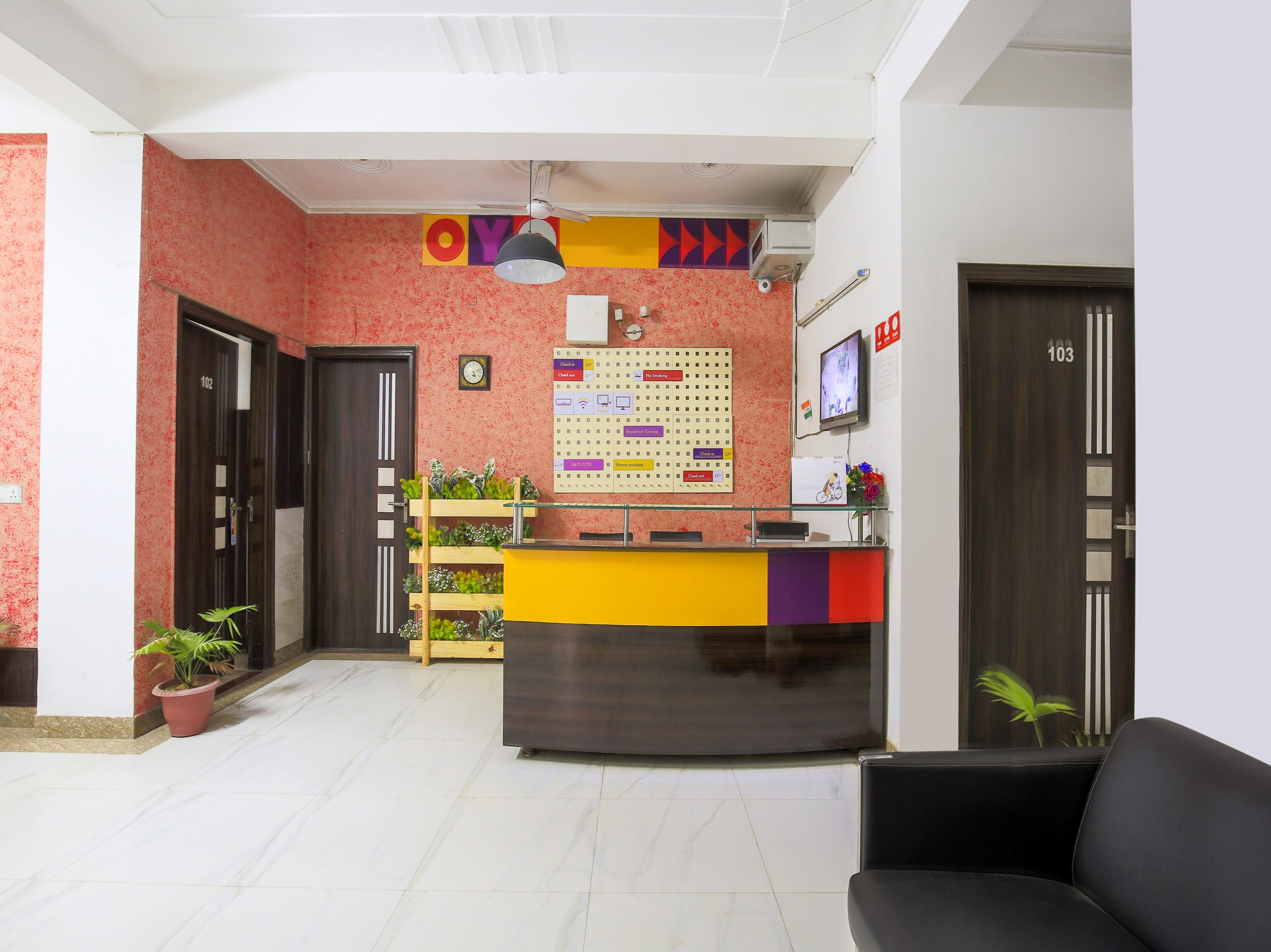 Oyo 10928 Go Rooms Gurgaon Inr 310 Off 2 3 0 2 Hotel