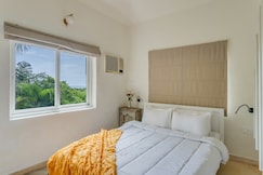 Elm By the Sea 6bed Mansion walking to the beach, Goa