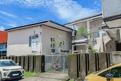 Hotel O Kost Naura, Gowa